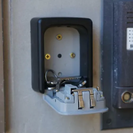 Lauteri Apart Free Parking Self Check-in 24h شقة